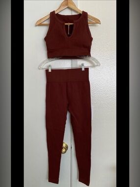 QUINSEN Ribbed High-Waist Leggings & Crop Tank Set - Deep Burgundy - 25”